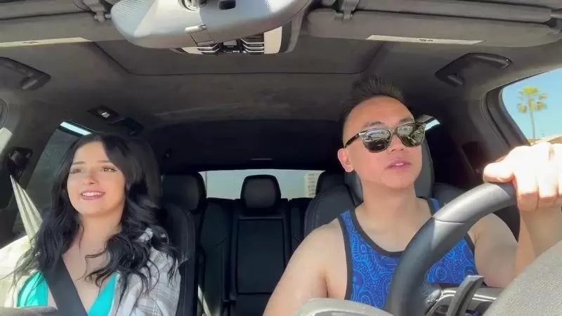 [OnlyFans] Vanessa Marie (Slut orders Uber And Pays With Sex)