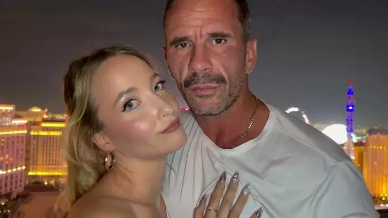 [OnlyFans] Chloe Chevalier (Hotel Hookup On Las Vegas Trip)